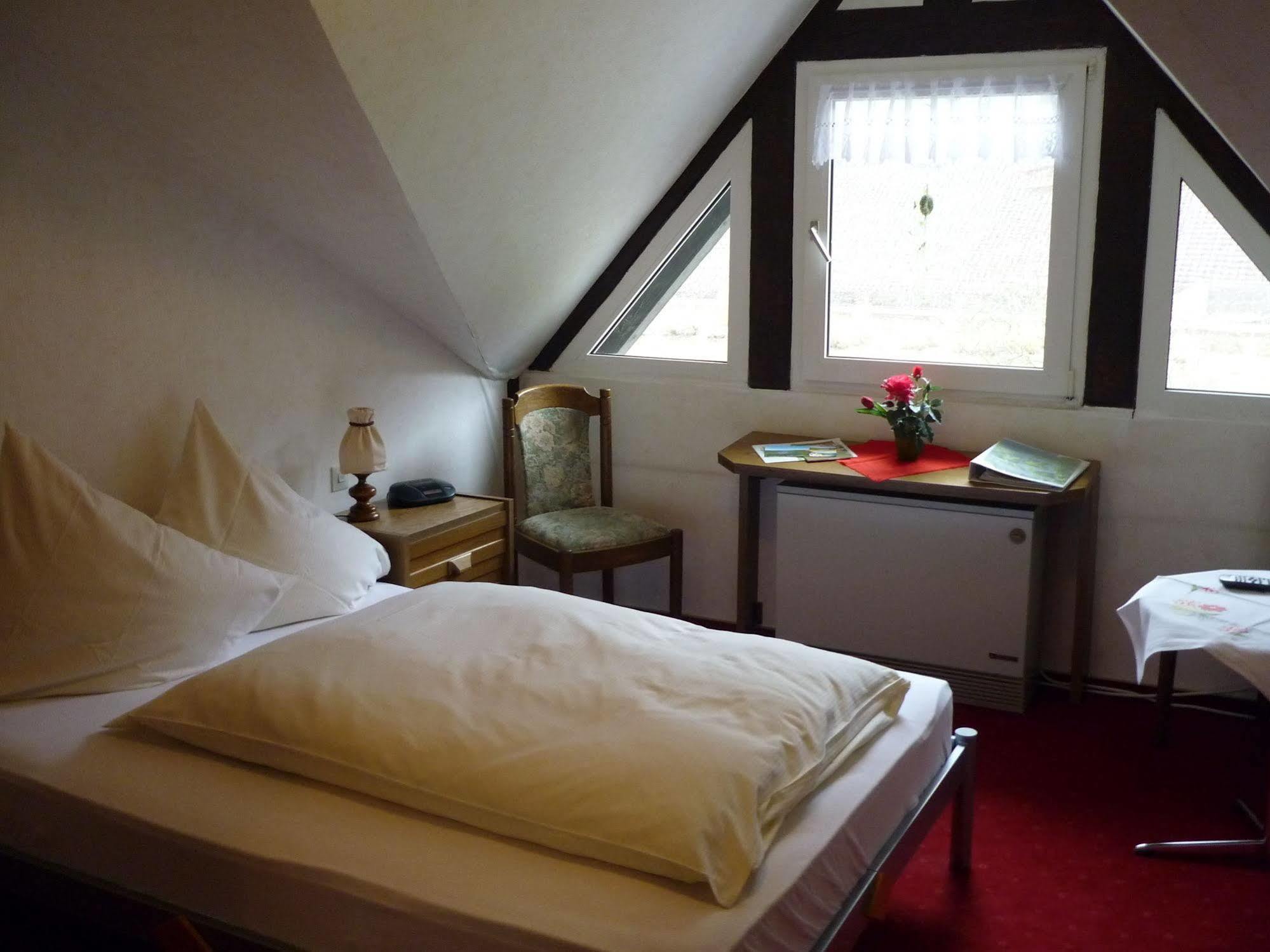 Hotel Zur Winzergenossenschaft Ernst Exteriér fotografie